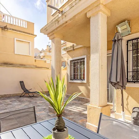 Apartment Stunning In With Wifi Torrevieja